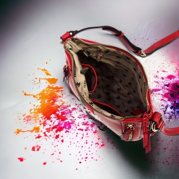 Ladies Beautiful Sporty Red Crossbody Saddle Bag - Picture 4 of 6